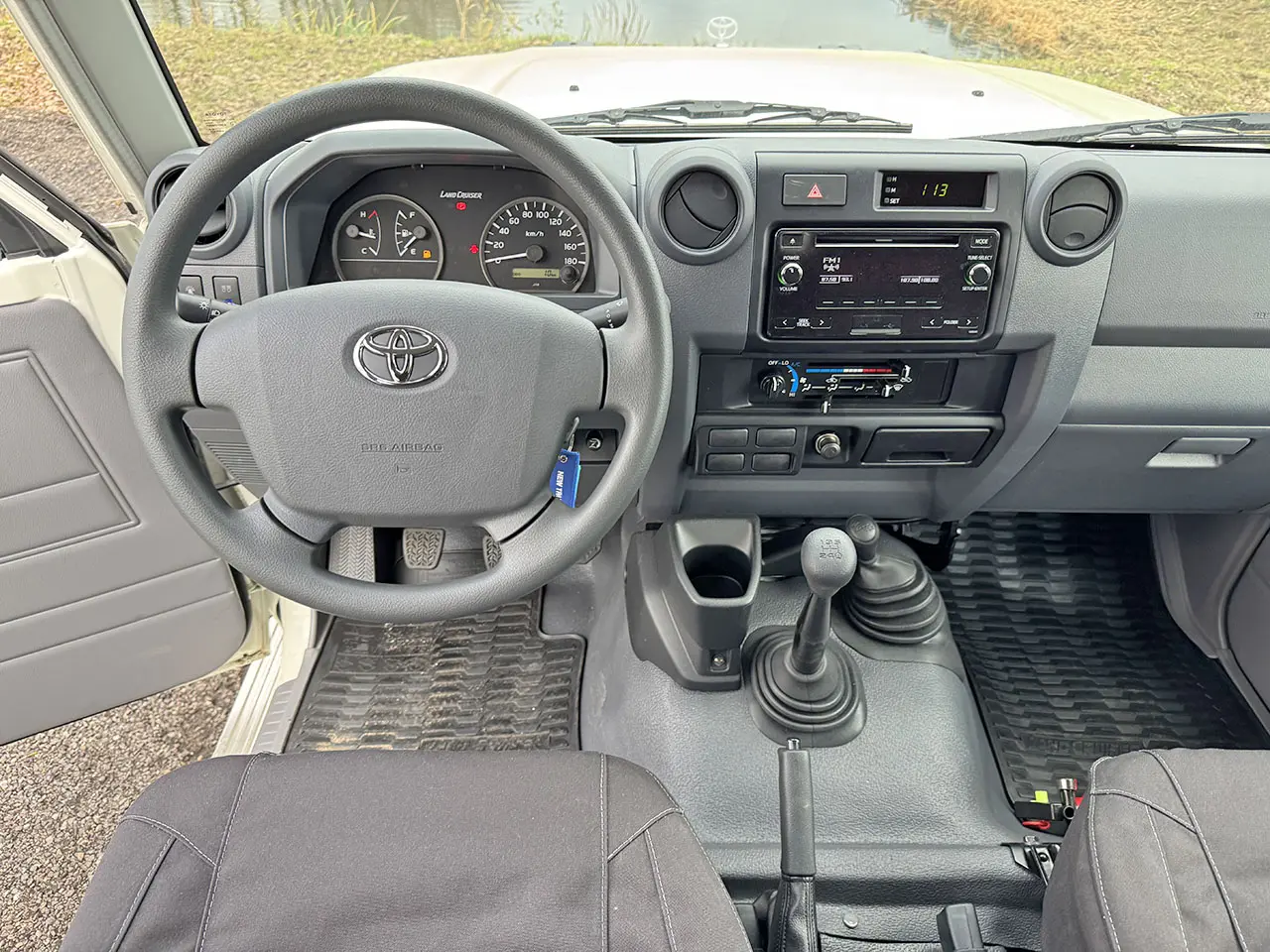 Toyota Land Cruiser HZJ79 4x4 Pick-up cabine double 11