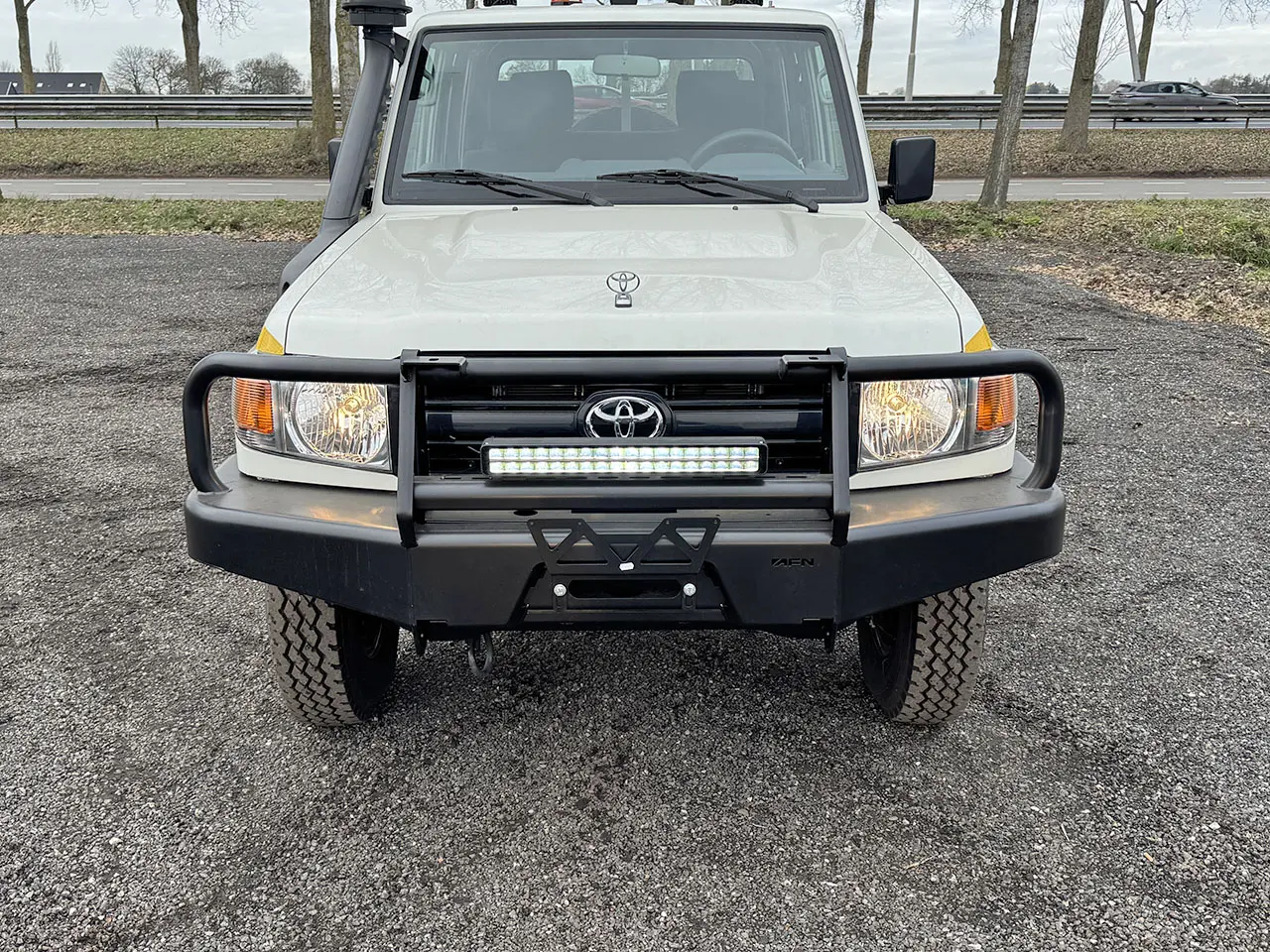 Toyota Land Cruiser HZJ79 Pick-up cabine double 4x4 16