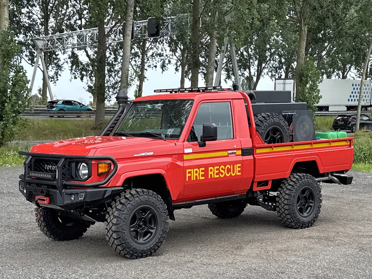 Toyota Land Cruiser HZJ79 Fire Fighting Vehicle 4x4