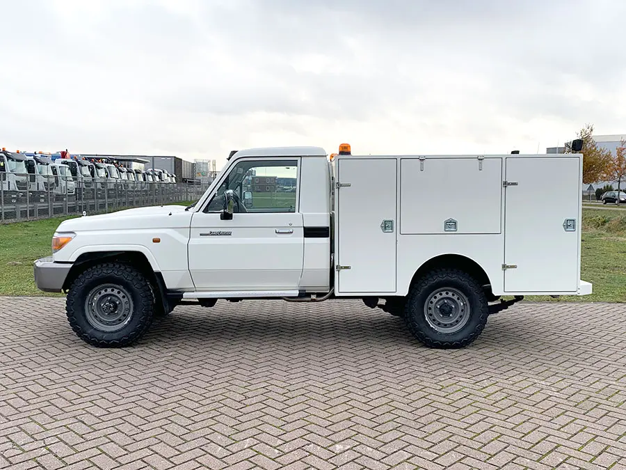 Toyota Land Cruiser HZJ79 Atelier mobile 4x4