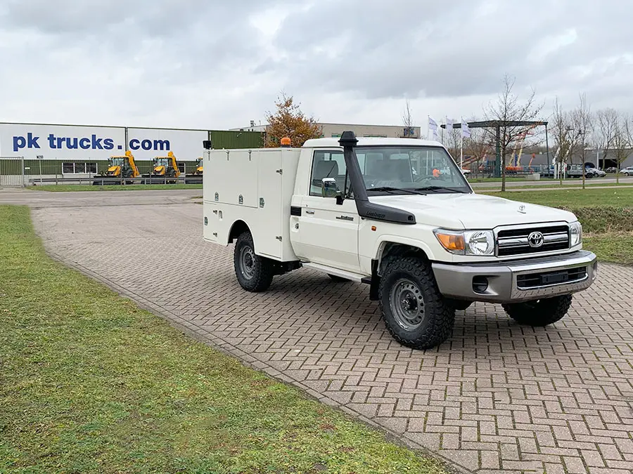 Toyota Land Cruiser HZJ79 4x4 Mobile Workshop 4
