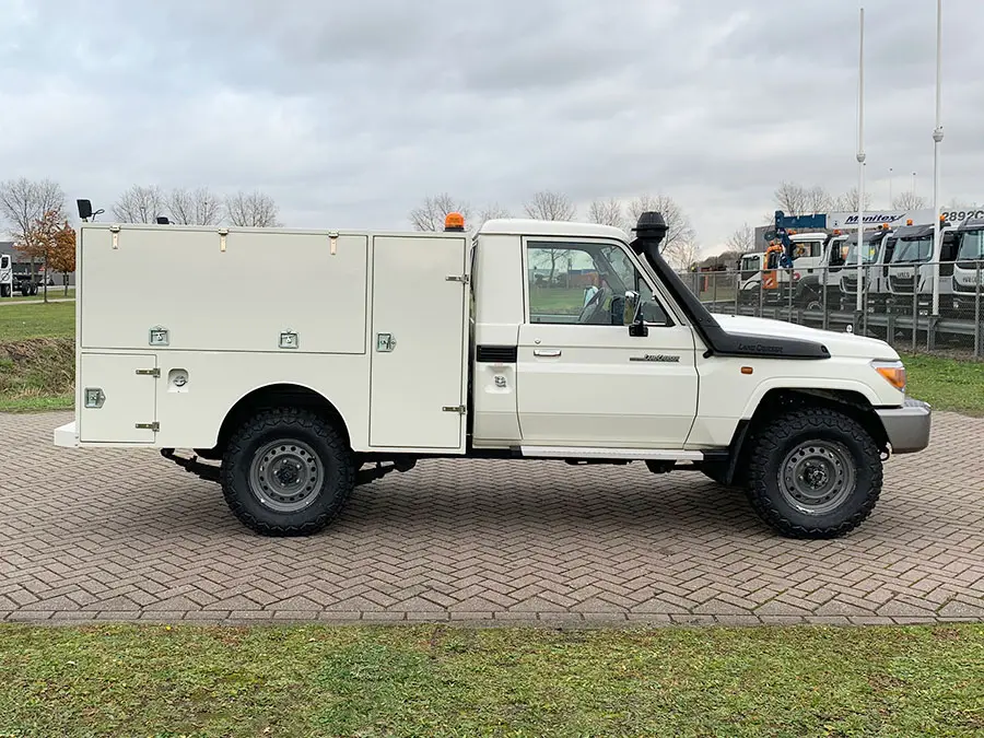 Toyota Land Cruiser HZJ79 Atelier mobile 4x4 5