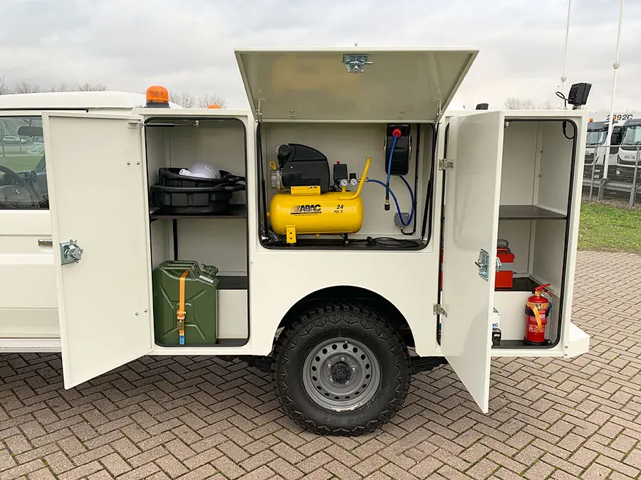 Toyota Land Cruiser HZJ79 Atelier mobile 4x4 7