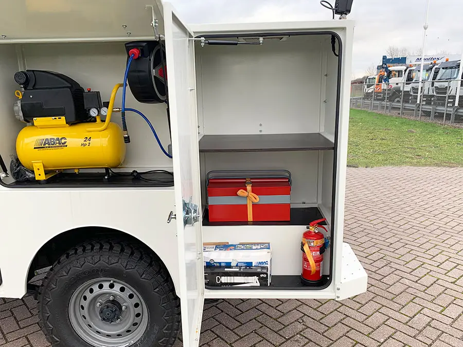 Toyota Land Cruiser HZJ79 Atelier mobile 4x4 8