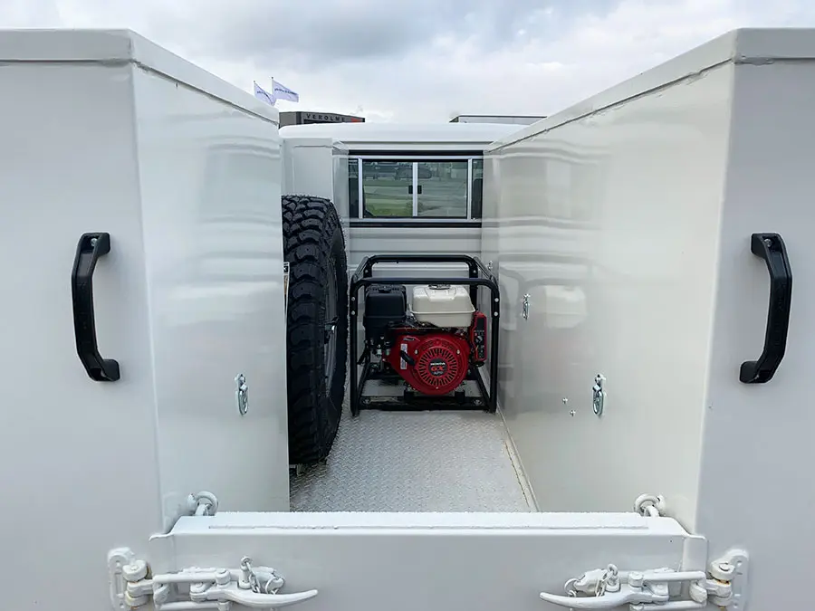 Toyota Land Cruiser HZJ79 Atelier mobile 4x4 10
