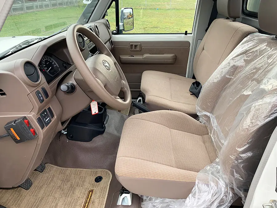 Toyota Land Cruiser HZJ79 Atelier mobile 4x4 11