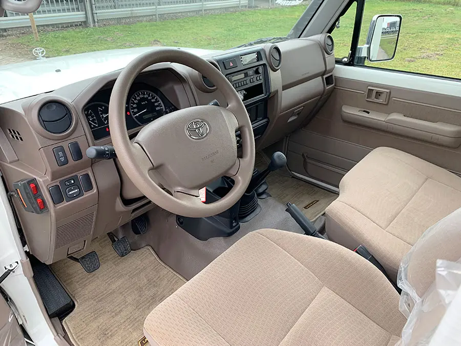 Toyota Land Cruiser HZJ79 Atelier mobile 4x4 12