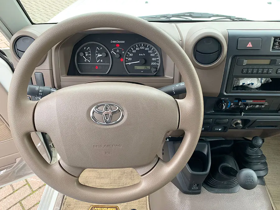 Toyota Land Cruiser HZJ79 4x4 Atelier mobile 13