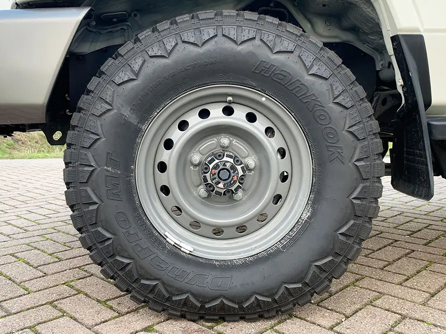 Toyota Land Cruiser HZJ79 Atelier mobile 4x4 14