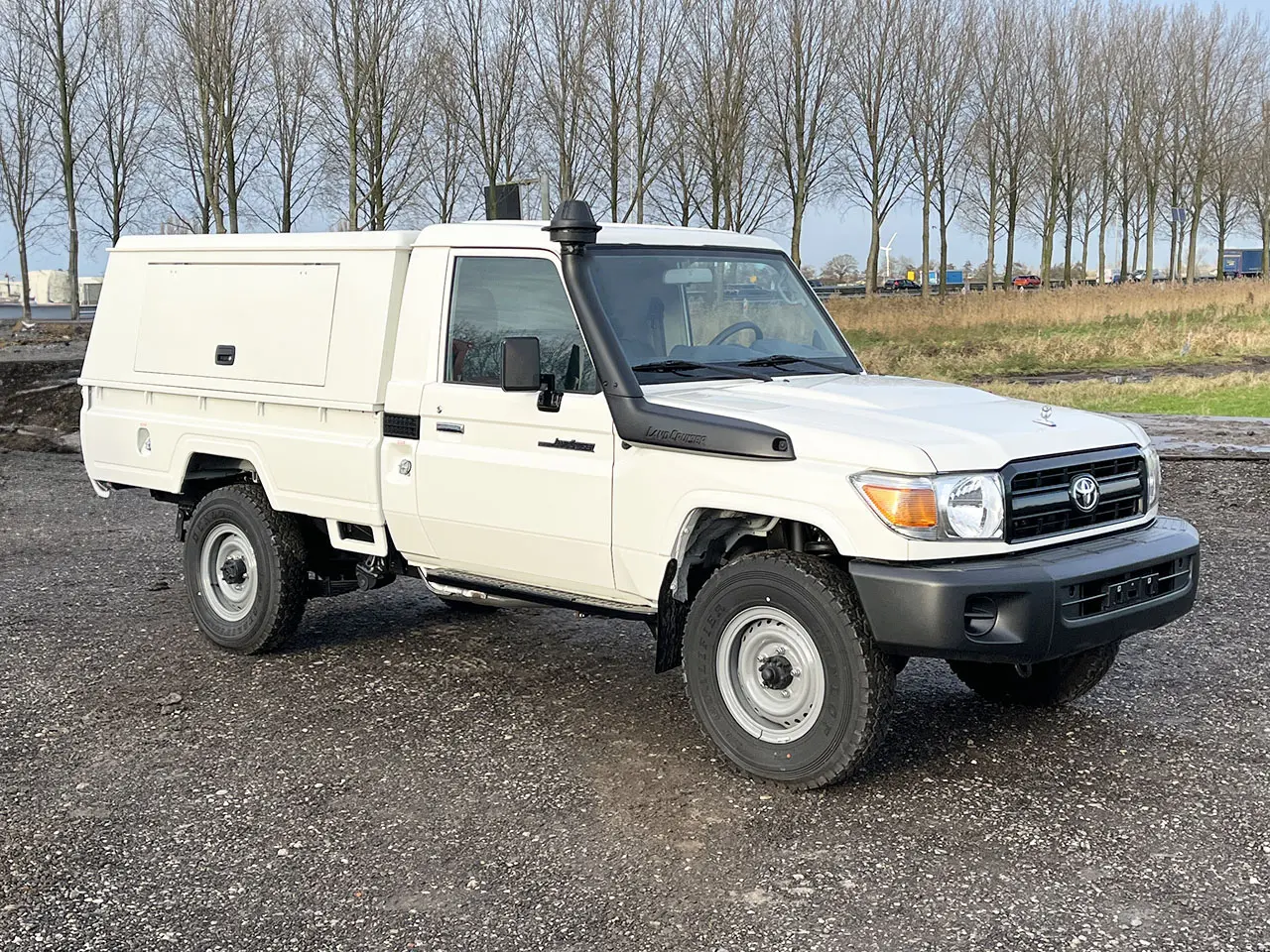 Toyota Land Cruiser HZJ79 4x4 Atelier mobile 4