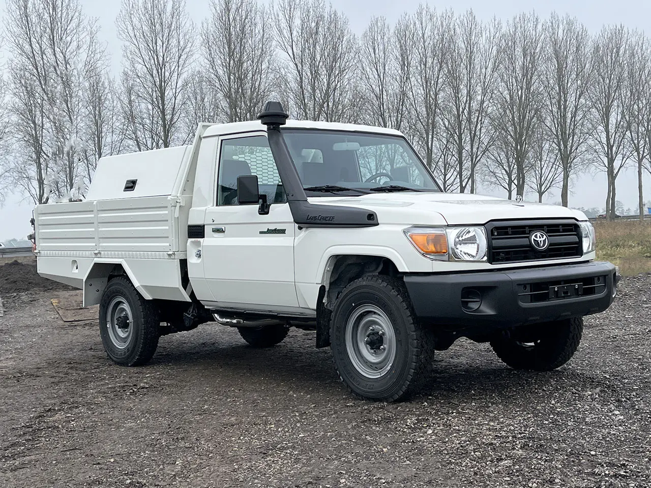 Toyota Land Cruiser HZJ79 4x4 Mobile Workshop 4