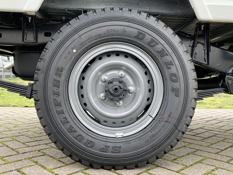 Toyota Land Cruiser HZJ79 Single Cab Pick-up 4x4 11
