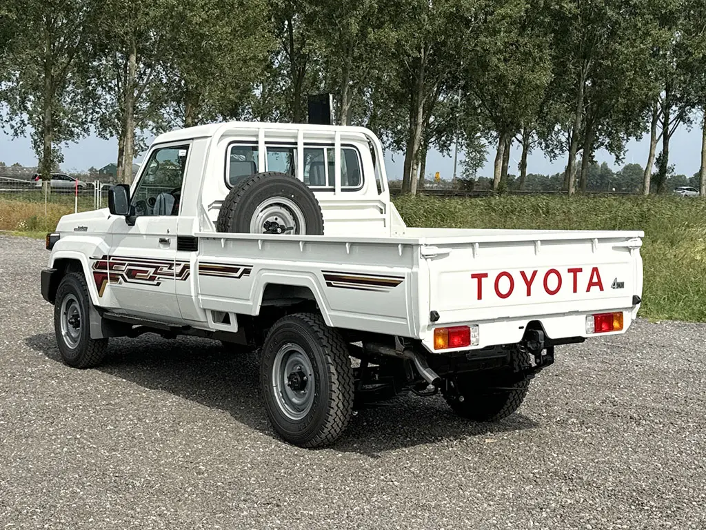 Toyota Land Cruiser HZJ79 4x4 Pick-up cabine simple