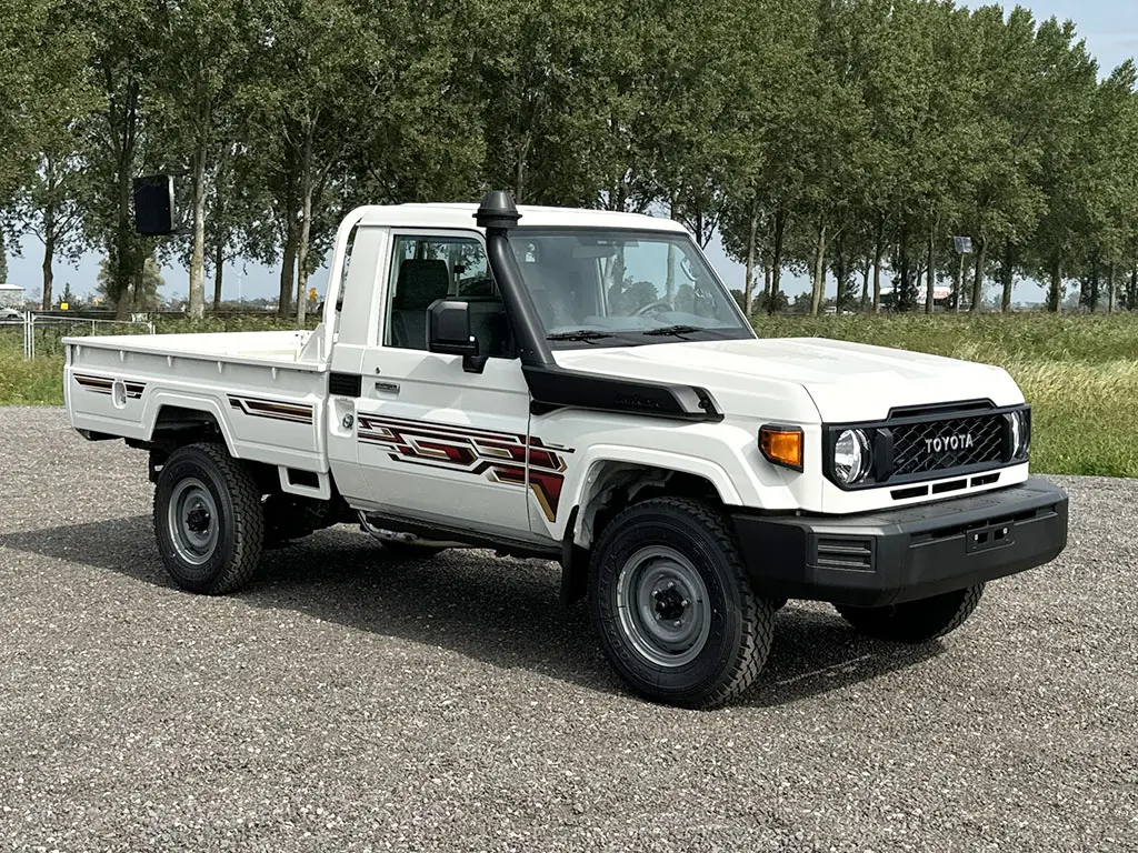 Toyota Land Cruiser HZJ79 4x4 Single Cab Pick-up 5