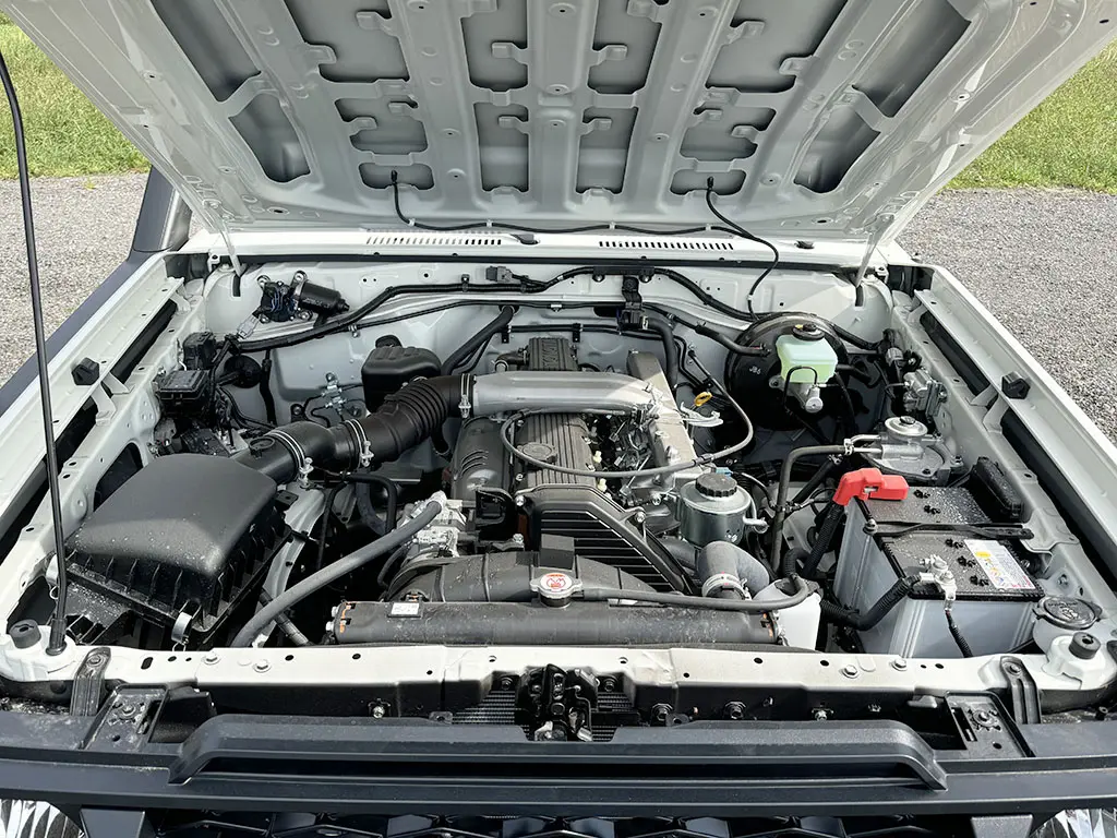 Toyota Land Cruiser HZJ79 Single Cab Pick-up 4x4 11