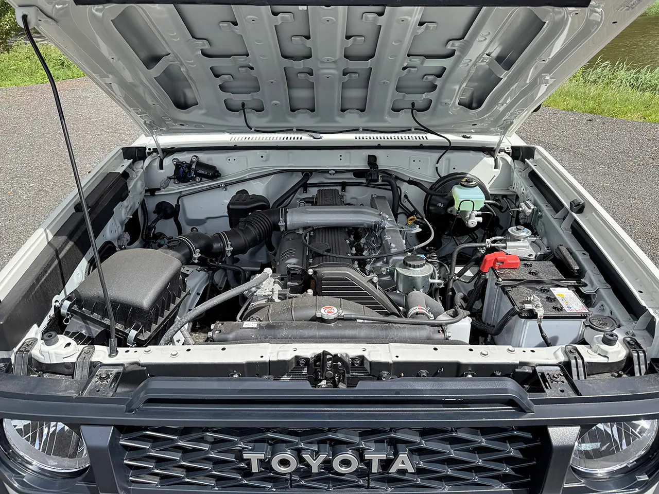Toyota Land Cruiser HZJ79 Single Cab Pick-up 4x4 12