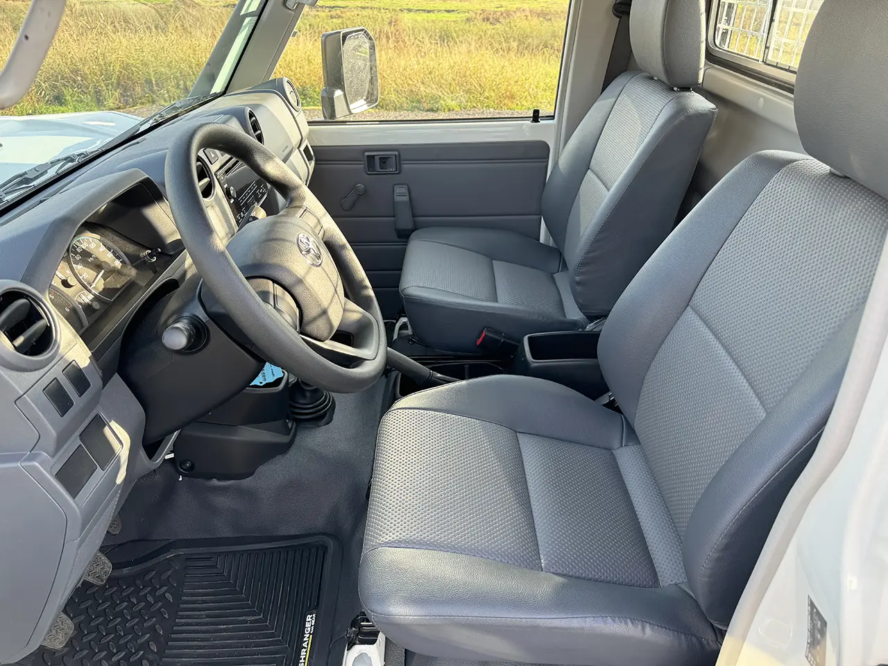 Toyota Land Cruiser HZJ79 Mining 4x4 Pick-up cabine simple 7