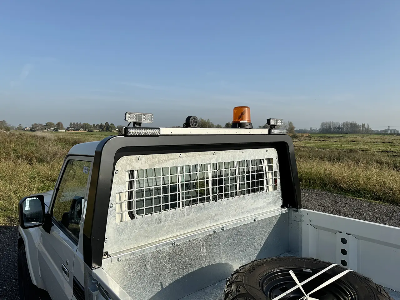 Toyota Land Cruiser HZJ79 Mining 4x4 Pick-up cabine simple 9