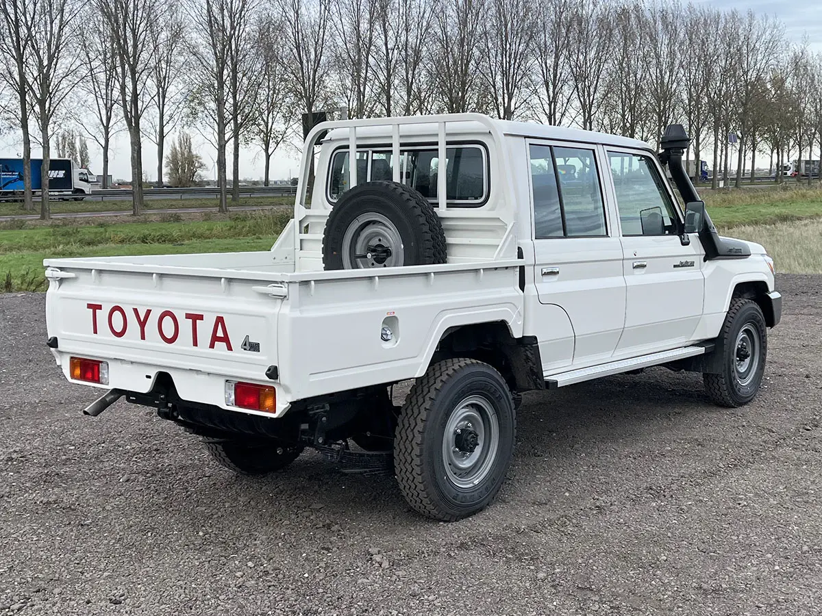 Toyota Land Cruiser HZJ79L 4x4 Double Cab Pick-up 6