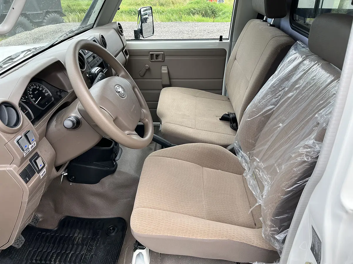 Toyota Land Cruiser VDJ78L V8 Ambulance 4x4 7
