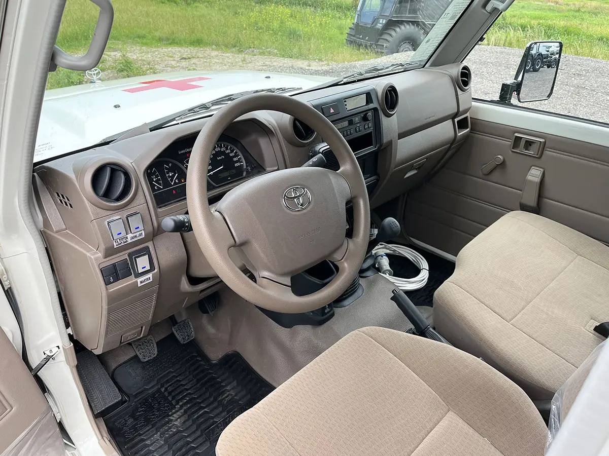 Toyota Land Cruiser VDJ78L V8 4x4 Ambulance 8