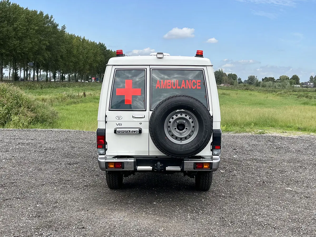 Toyota Land Cruiser VDJ78L V8 4x4 Ambulance 13