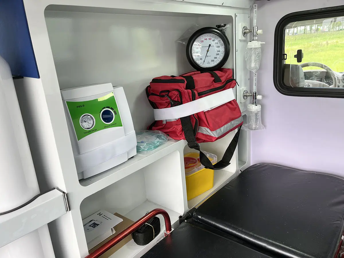 Toyota Land Cruiser VDJ78L V8 4x4 Ambulance 18