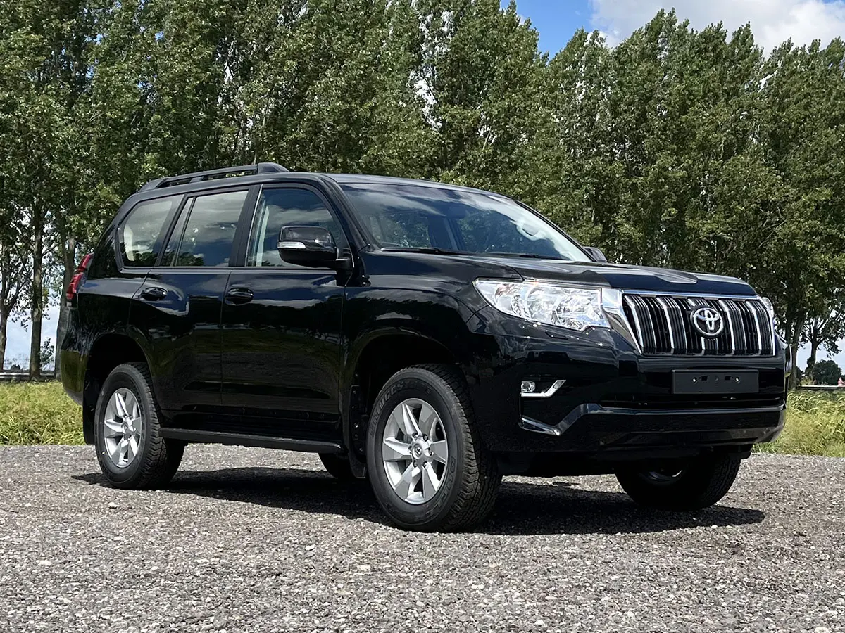 Toyota Prado TXL AT 4x4 Sports Utility Vehicle (SUV) 4