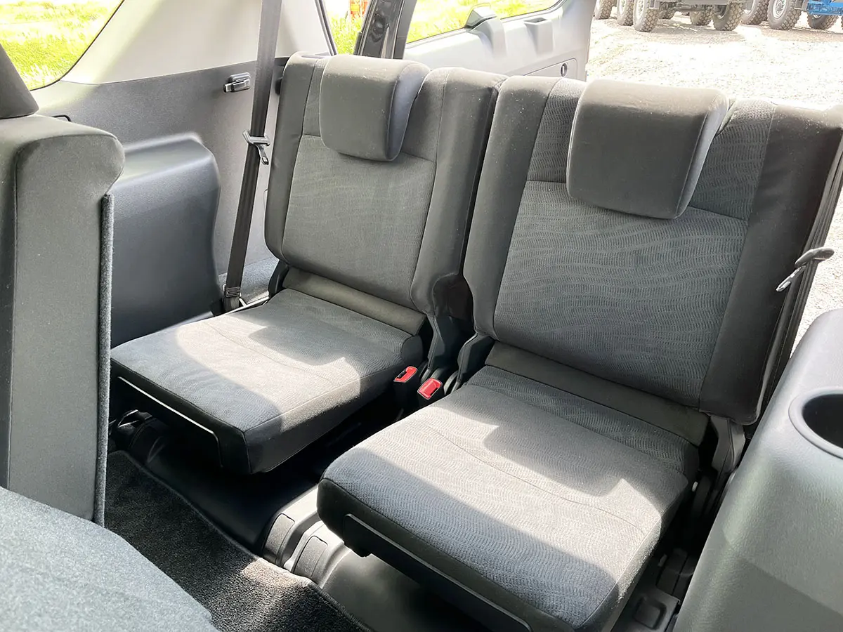 Toyota Prado TXL AT 4x4 Sports Utility Vehicle (SUV) 12