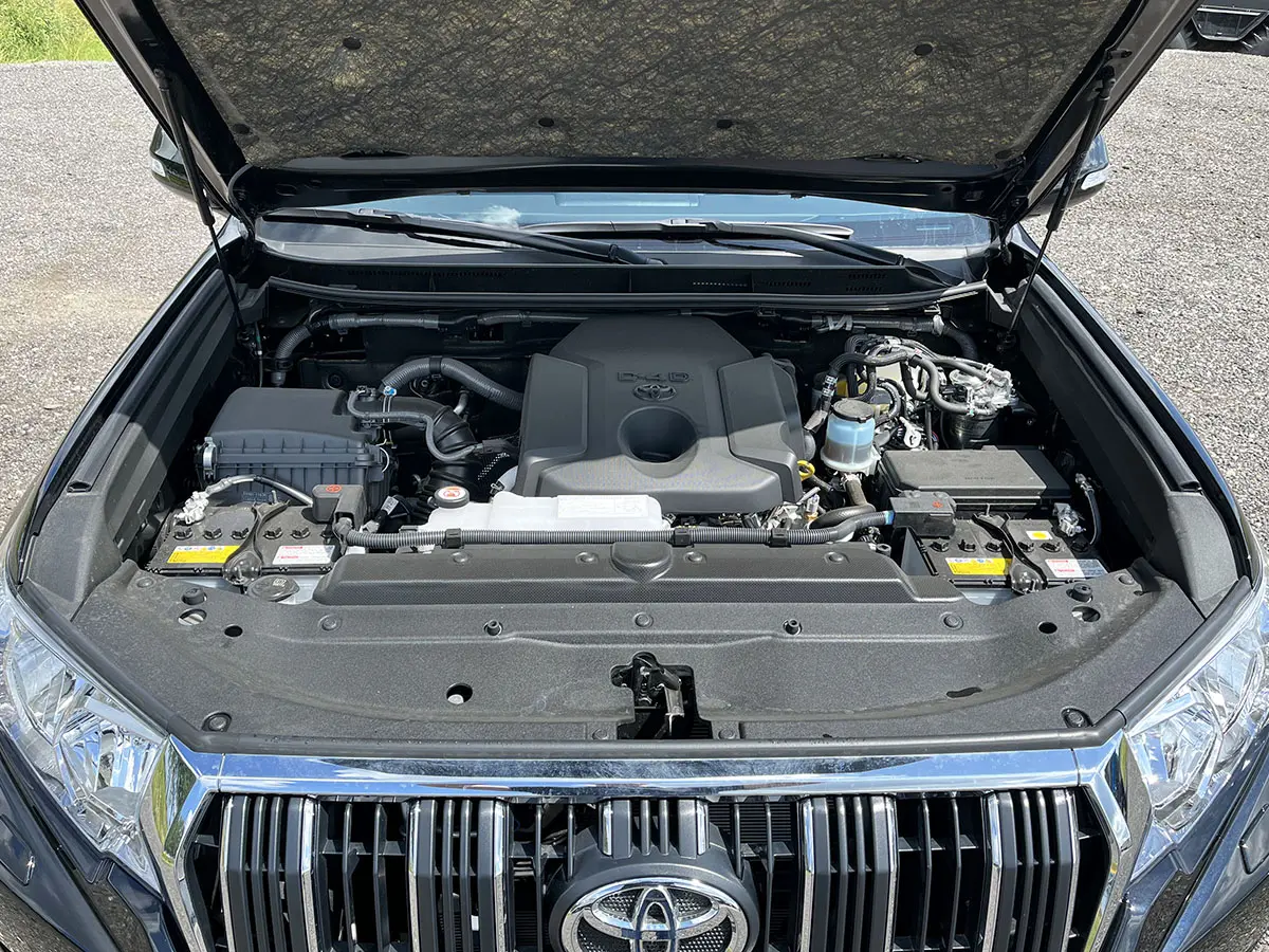 Toyota Prado TXL AT 4x4 SUV (Véhicule Utilitaire Sport) 15