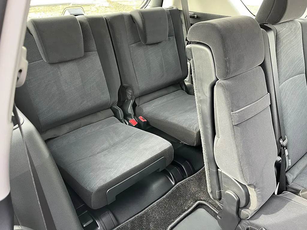 Toyota Prado TXL AT 4x4 Sports Utility Vehicle (SUV) 12