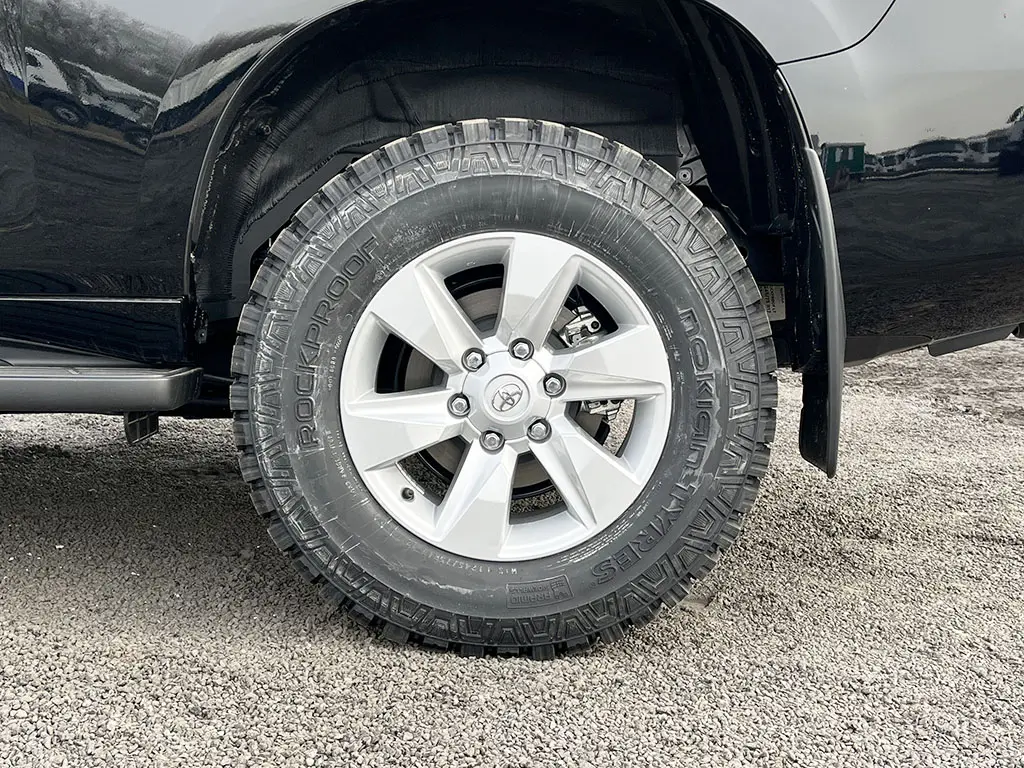 Toyota Prado TXL AT 4x4 Sports Utility Vehicle (SUV) 16