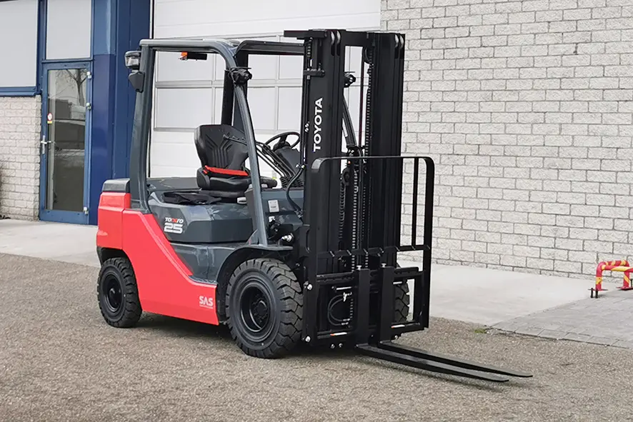Toyota Tonero 52-8FDF25 Forklift 4x2 5