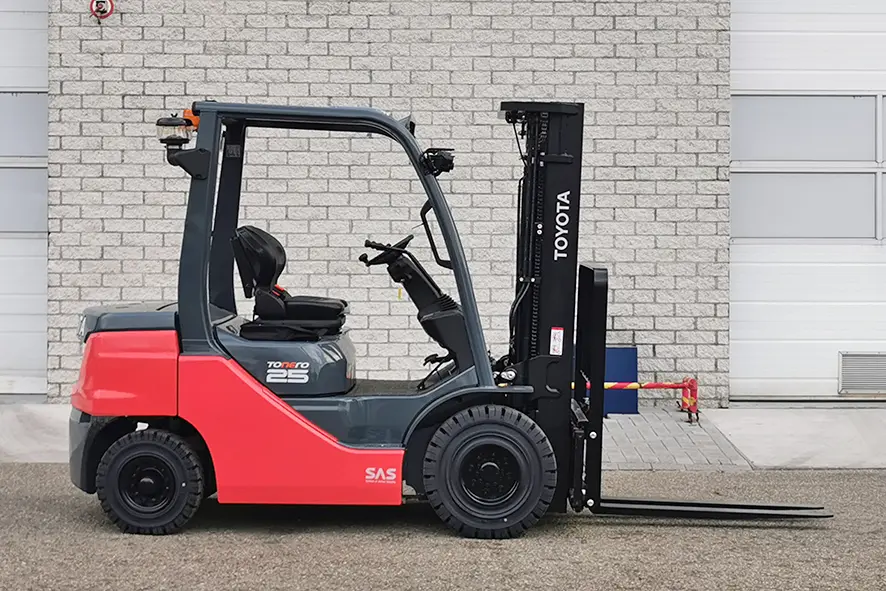 Toyota Tonero 52-8FDF25 Forklift 4x2 6