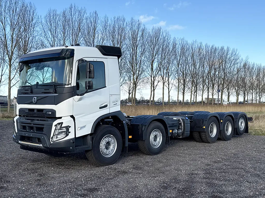 Volvo FMX 500 10x4 Chassis Cabin 1