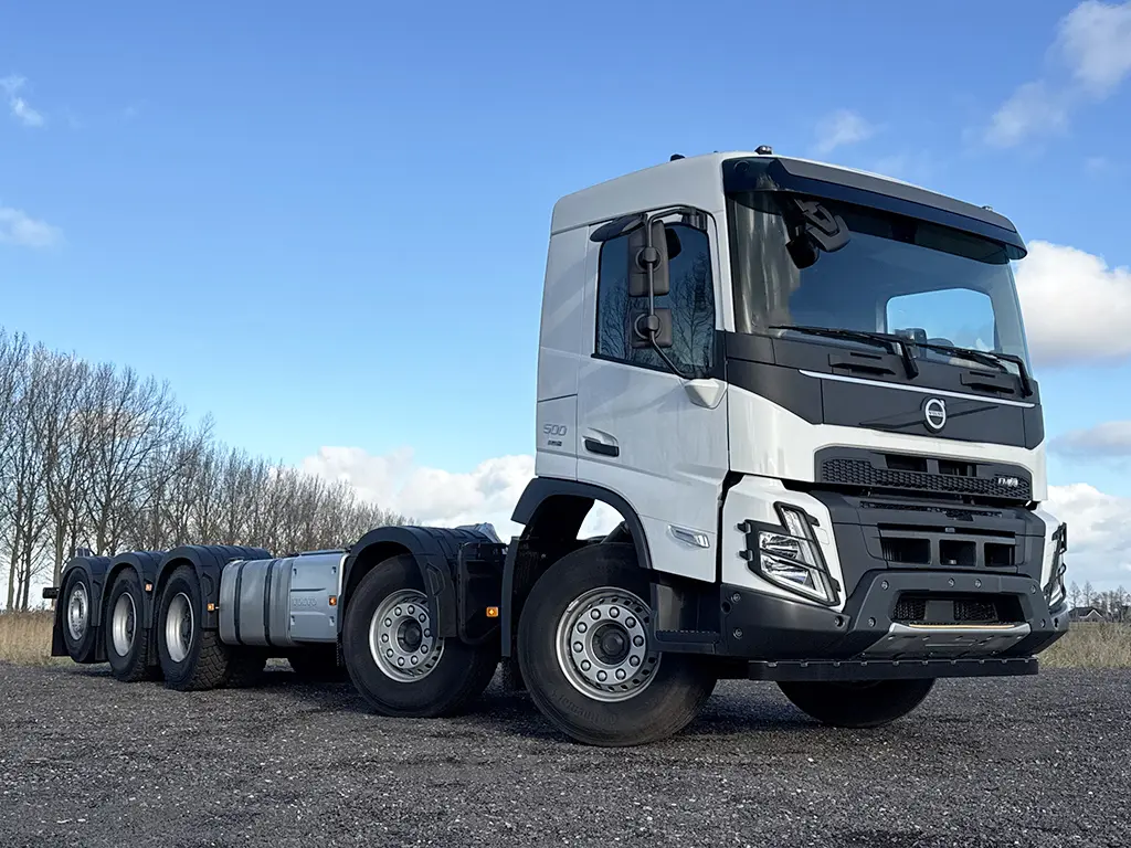 Volvo FMX 500 10x4 Chassis Cabin 4