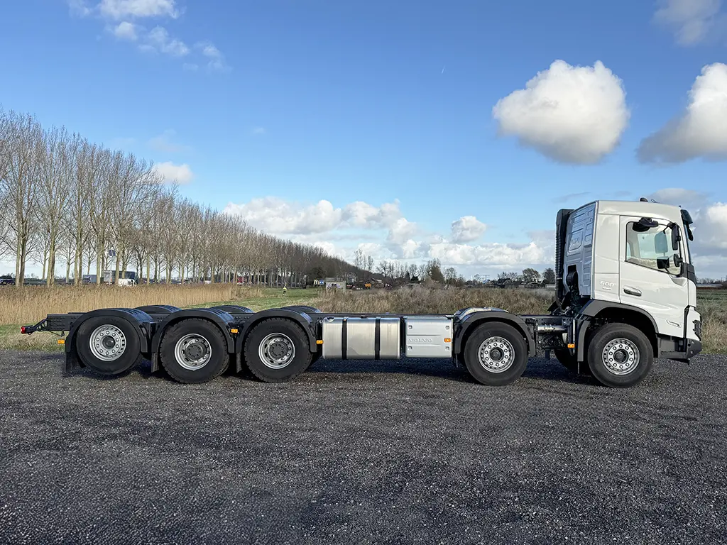 Volvo FMX 500 10x4 Chassis Cabin 5