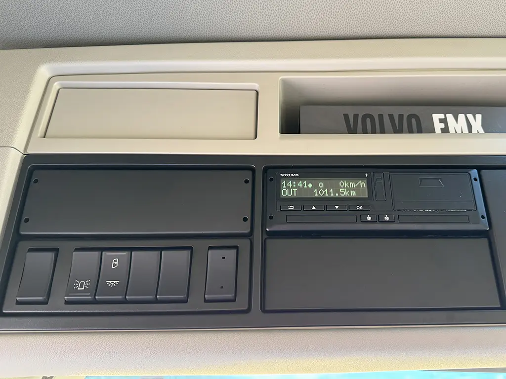 Volvo FMX 500 10x4 Chassis Cabin 11