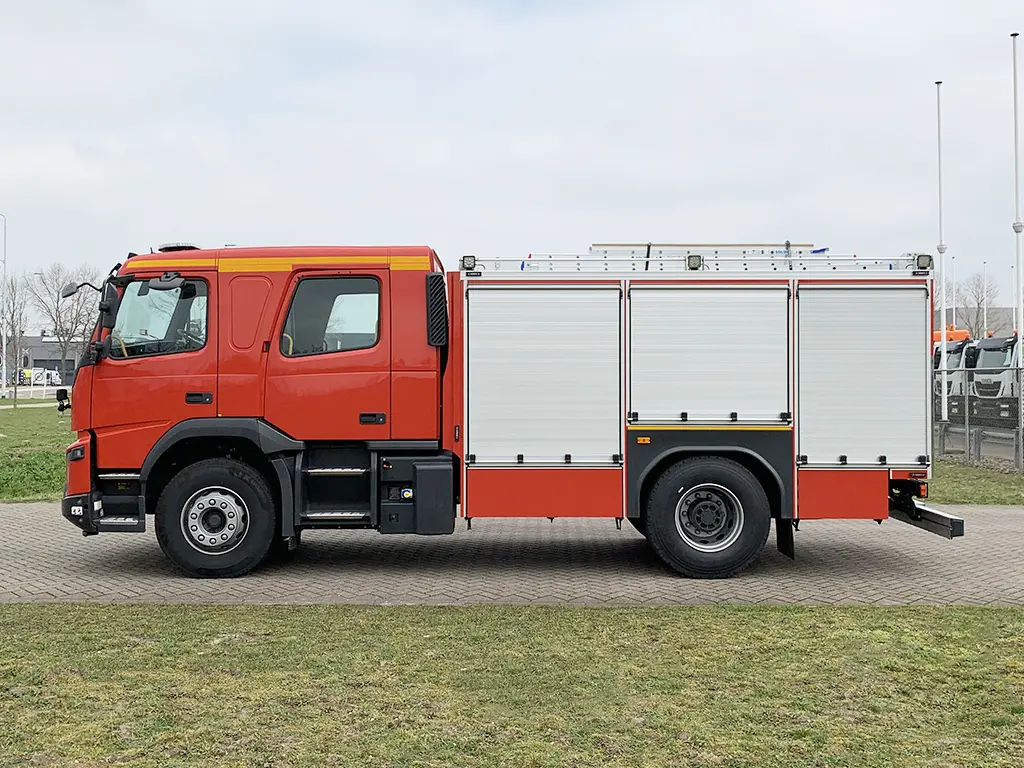 Volvo FMX42R AT 4x2 Fire Fighter Truck 2