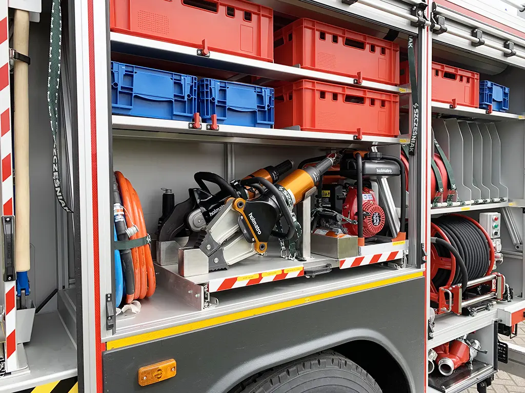 Volvo FMX42R AT Camion de pompiers 4x2 16