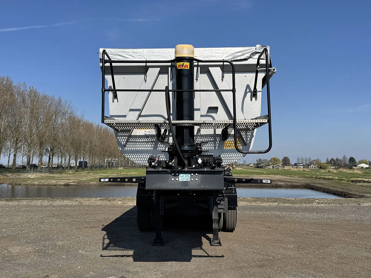 Wielton NW4S Strong Shahel 4-Axle Tipper Trailer 9