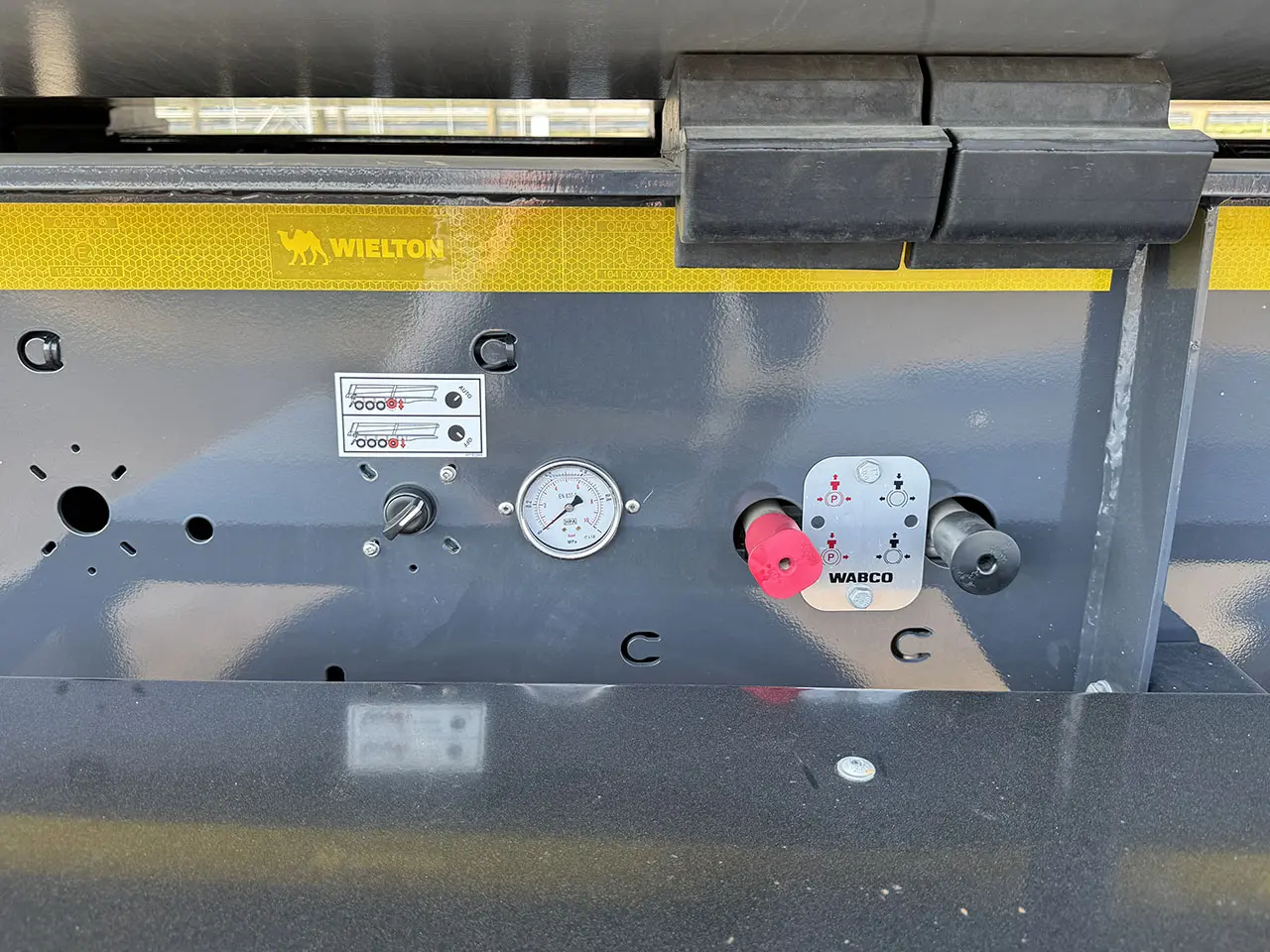 Wielton NW4S Strong Shahel 4-Axle Tipper Trailer 11