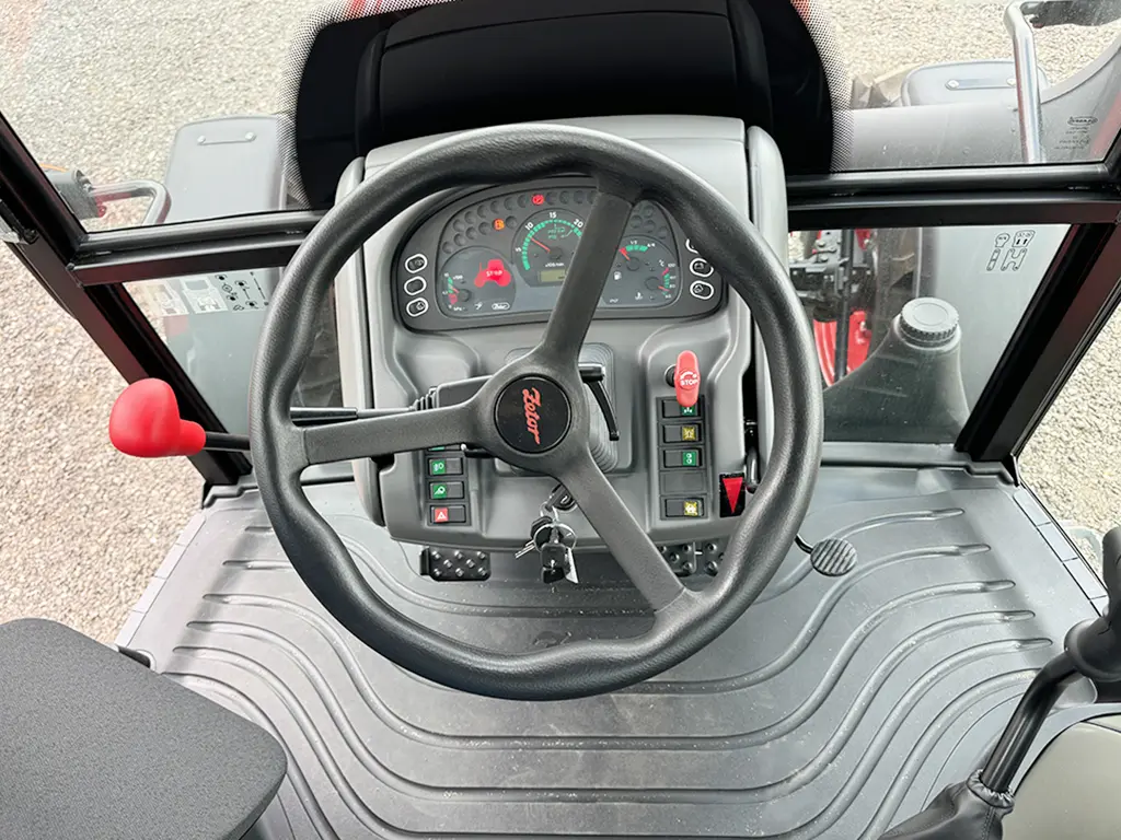 Zetor Proxima Plus 110 Tracteur agricole 4x4 9