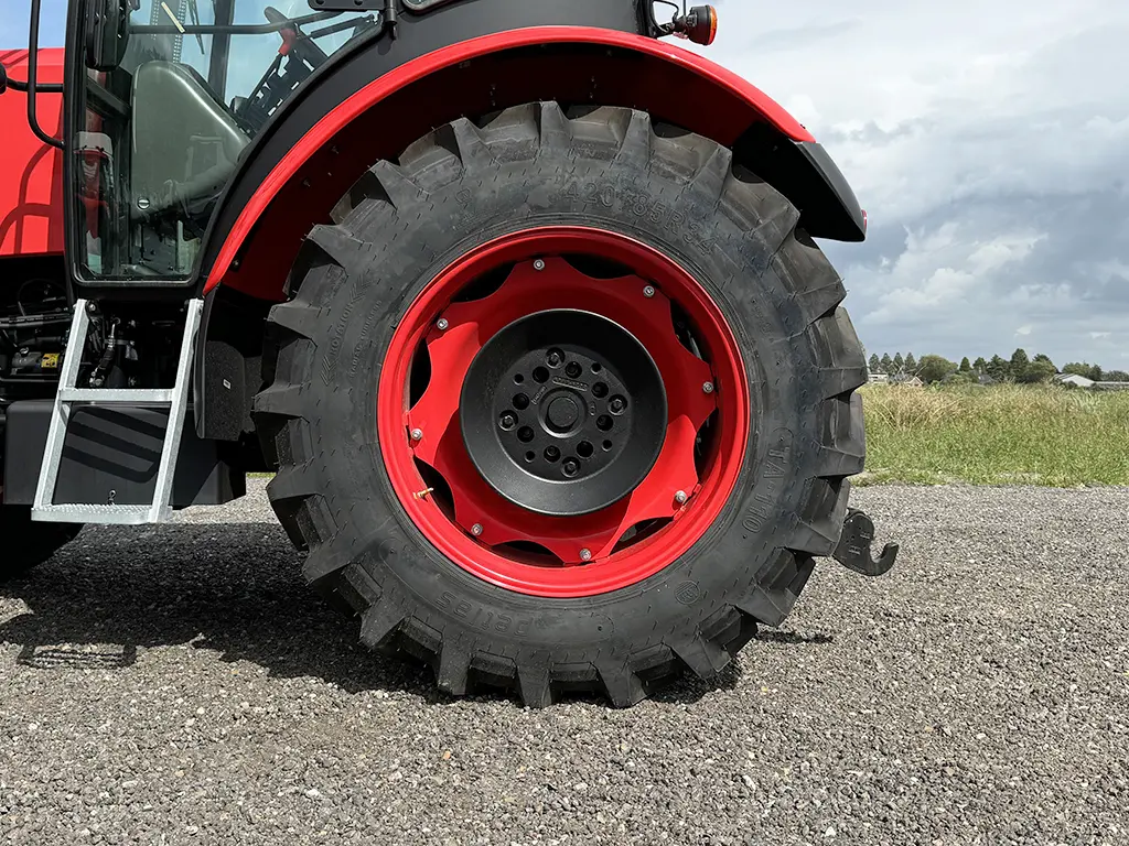 Zetor Proxima Plus 110 Tracteur agricole 4x4 14