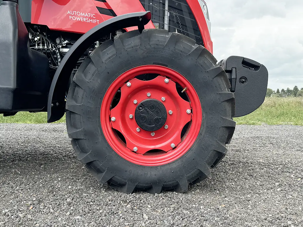 Zetor Proxima Power 120 Tracteur agricole 4x4 13