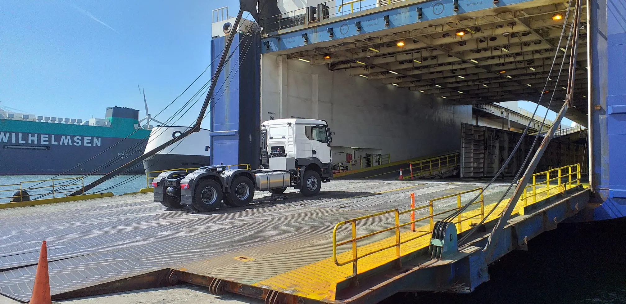 whatsapp-image-2025-11-06-at-15473-1