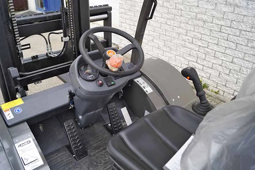 Ausa C350HX4 4x4 Forklift