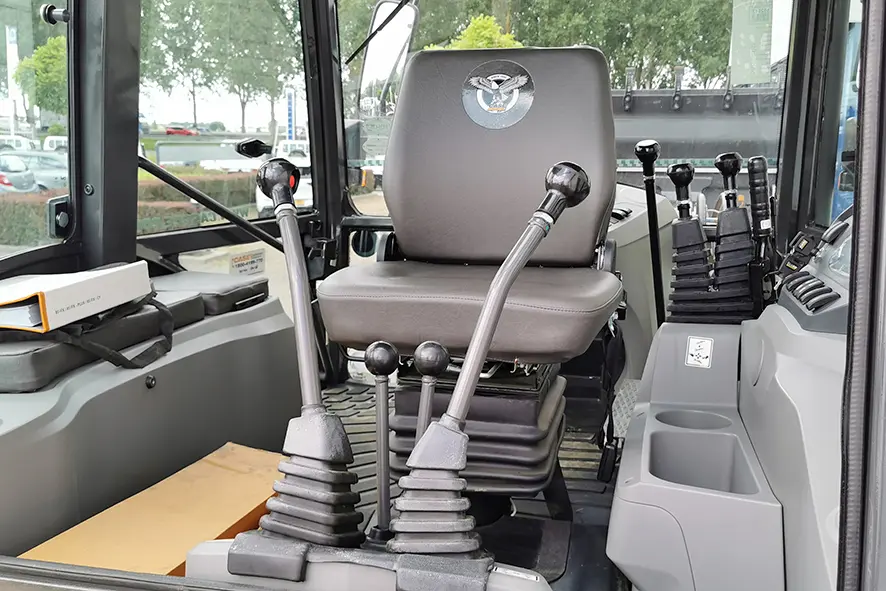 Case 851FX Chargeuse pelleteuse 4x4 10