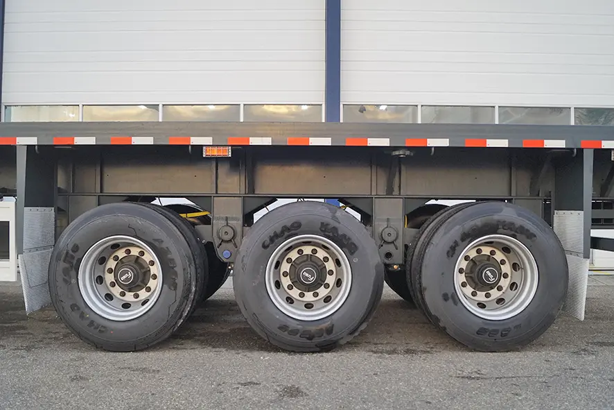 CIMC 40 Container 3-Axle Flatbed Trailer with Twistlock 7