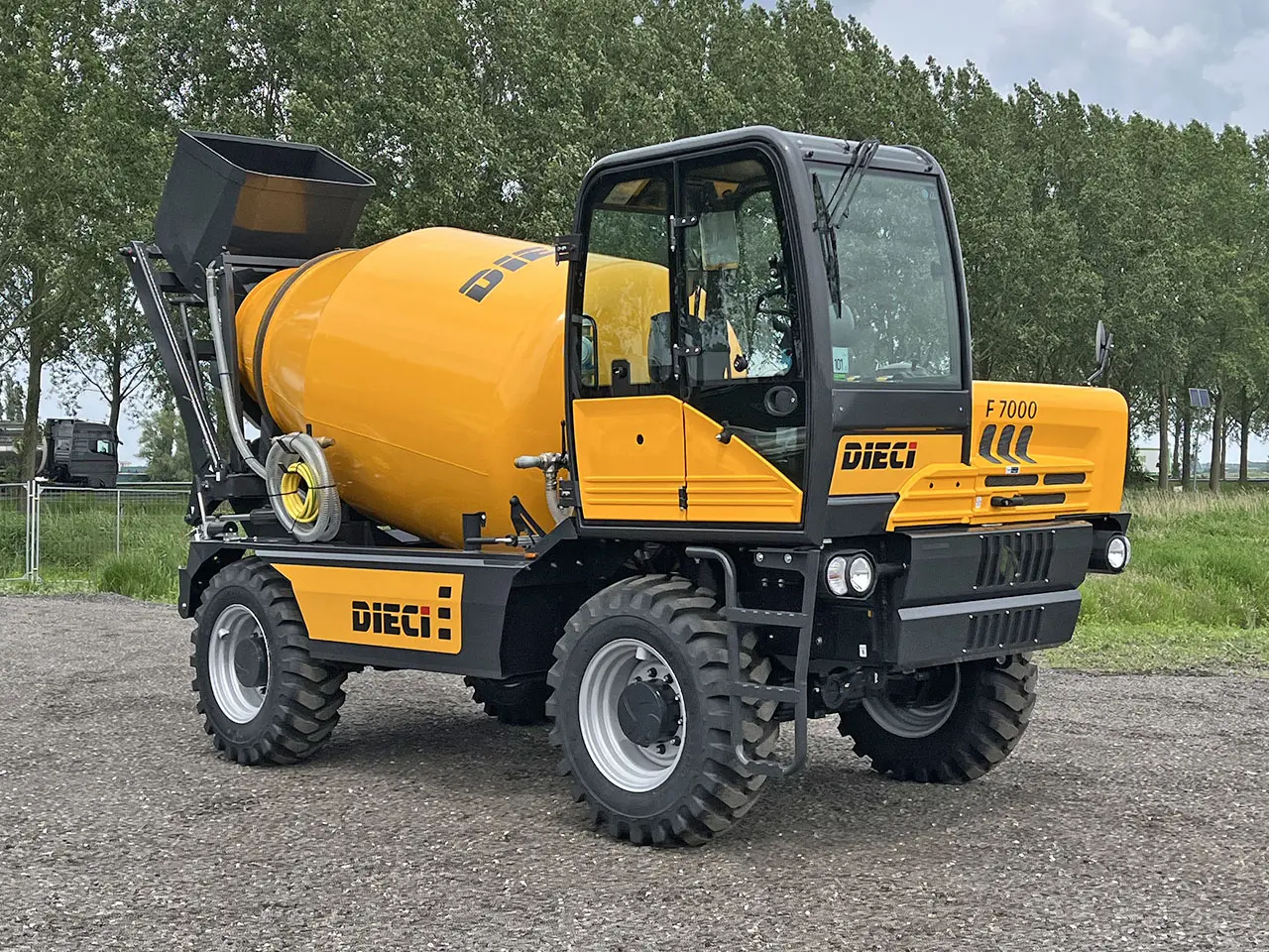Dieci F7000 4x4 Self Loading Concrete Mixer